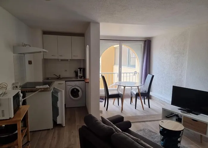 Logis 149 Груиссан